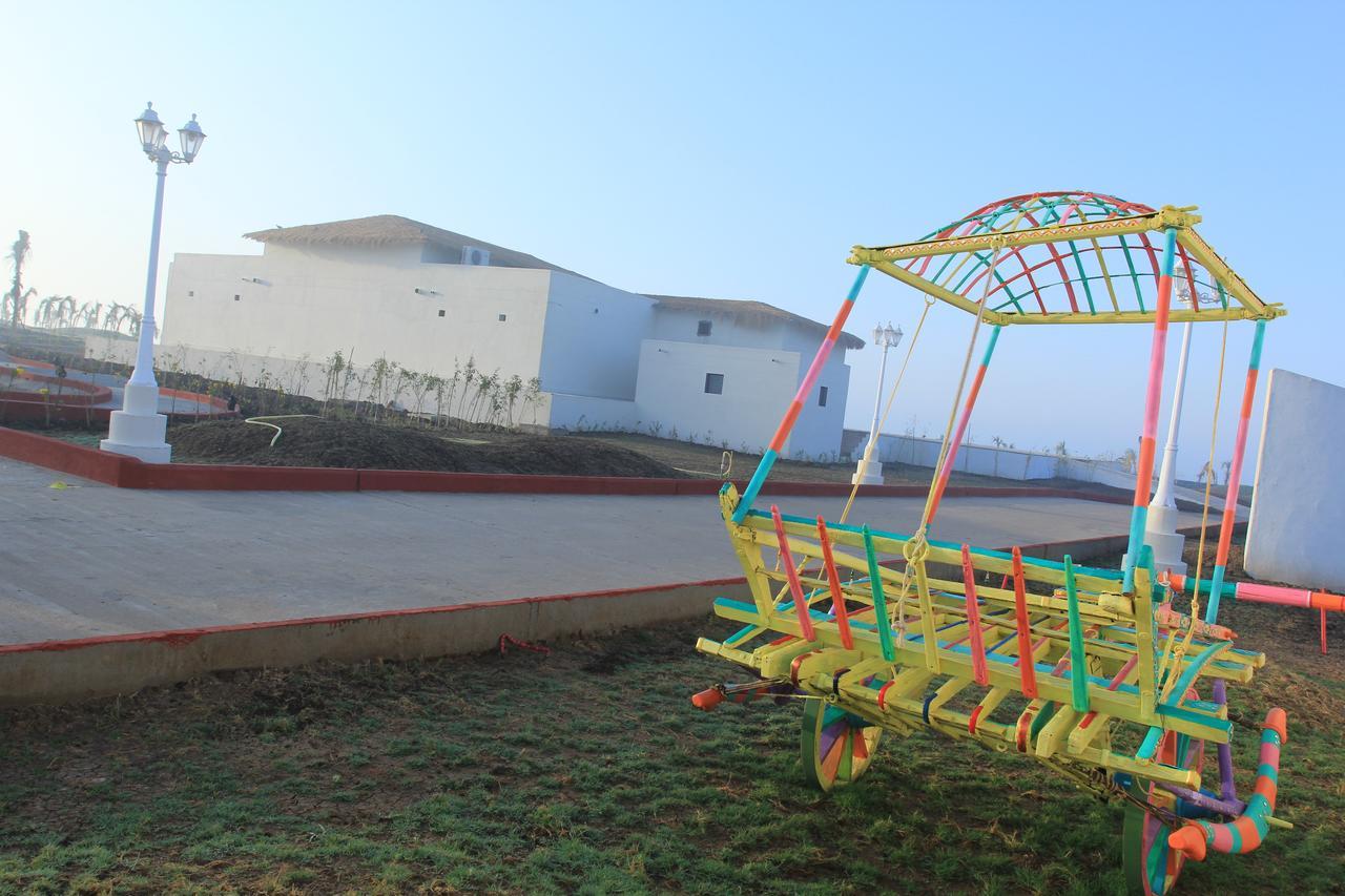 Māndvi Serena Beach Resort מראה חיצוני תמונה