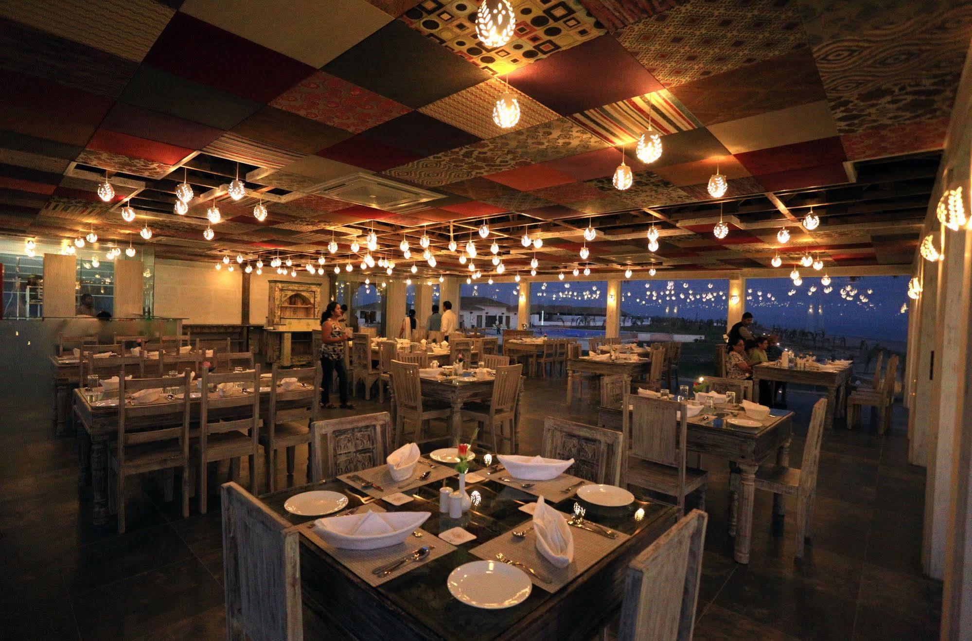 Māndvi Serena Beach Resort מראה חיצוני תמונה